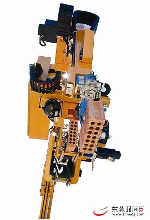 全自动砌砖机器人:两天建好一栋房-房产新闻-东莞手机搜狐焦点网