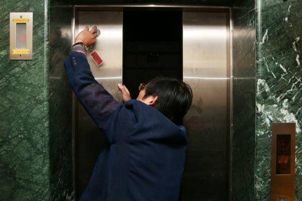 沪将出台住宅电梯管理细则 确保小区电梯正常