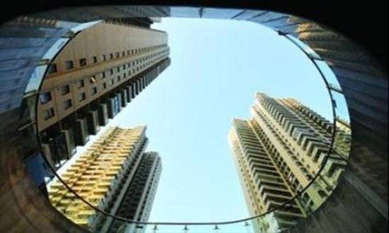 三大首富谈房地产泡沫危机 三四线城市房子卖