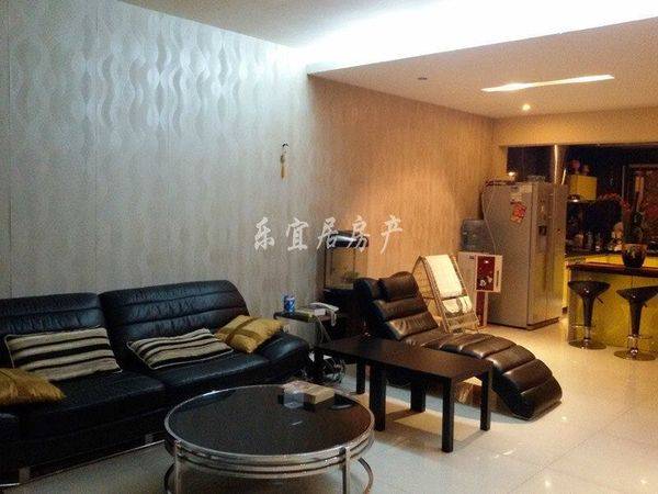 桐梓林地铁口 首座豪装大套二带地暖 高端楼盘