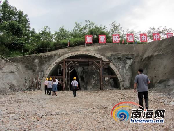 海南屯琼高速完成近5亿投资 2隧道明年5月贯通