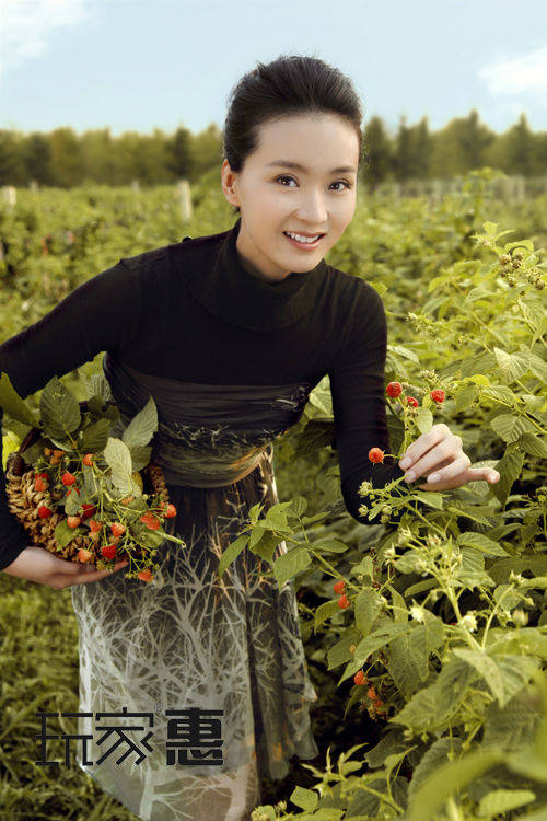 王艳最新家居照清新如初