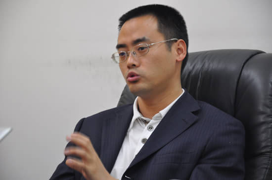 红星美凯龙李雪峰:名品 折扣 红星奥特莱斯承诺价更低